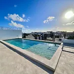 Jacuzzi In Apartment A Few Steps From 5Th Av.