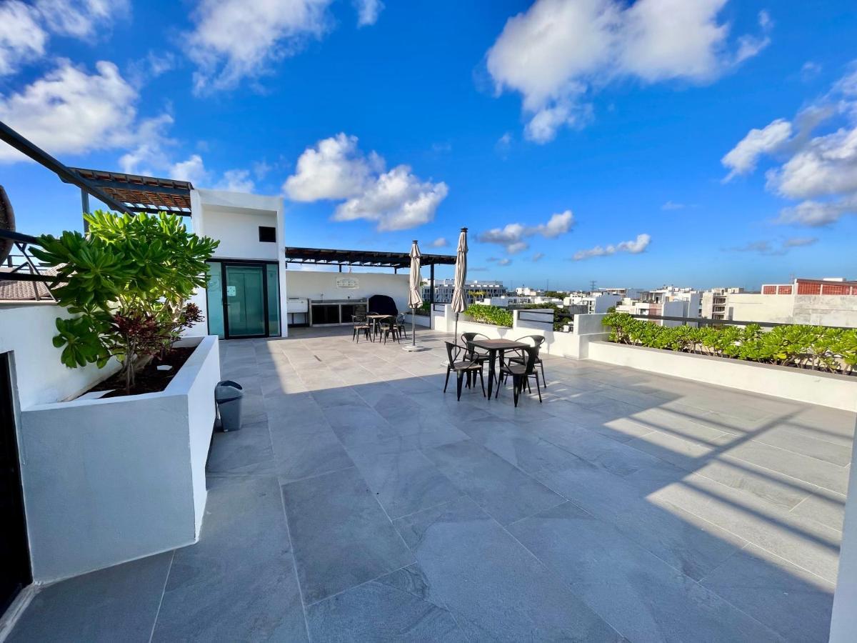 Jacuzzi In A Few Steps From 5th Av. *